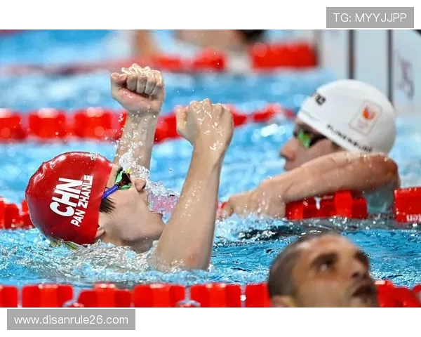 回顾世界杯金靴奖历届得主的成长轨迹,揭秘他们夺冠背后的故事与努力 回顾世界杯金靴奖历届得主的成长轨迹,揭秘他们夺冠背后的故事与努力